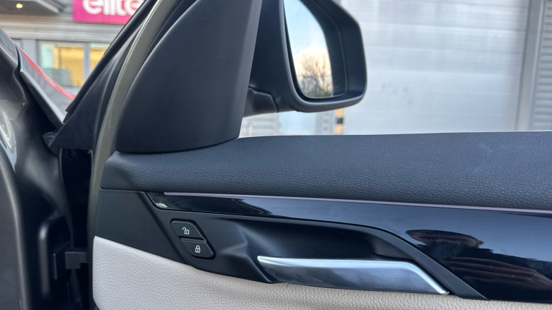 BMW X1 xDrive 20i xLine 5dr Step Auto Petrol Estate